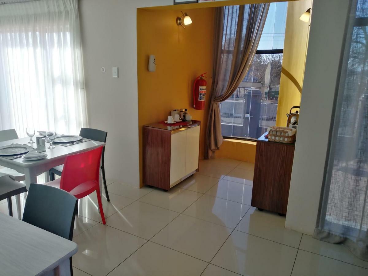בלומפונטייין On Hill Lodge מראה חיצוני תמונה